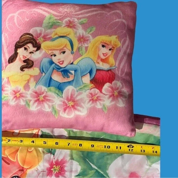 DISNEY PRINCESS 2008 EDITION GIRLS SLEEPING BAG & PILLOW CINDERELLA AURORA BELLE - Picture 8 of 9